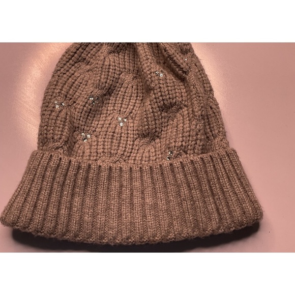 Zara grey beanie with pompom - Picture 1 of 3